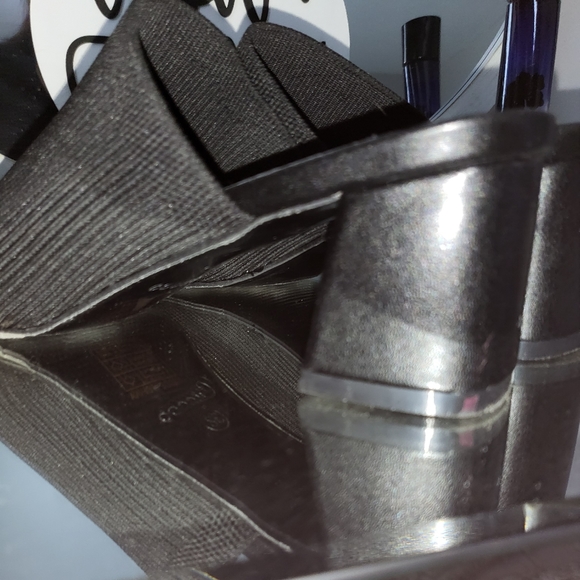 sandles - Picture 4 of 4